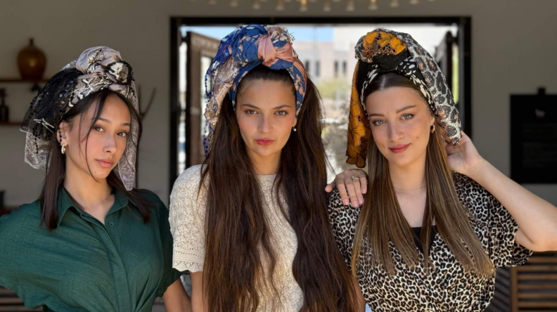 How to Tie a Headscarf: A Guide to Diverse Styles and Techniques