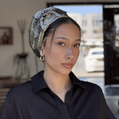 How to Wear a Headscarf with Respect and Appreciation