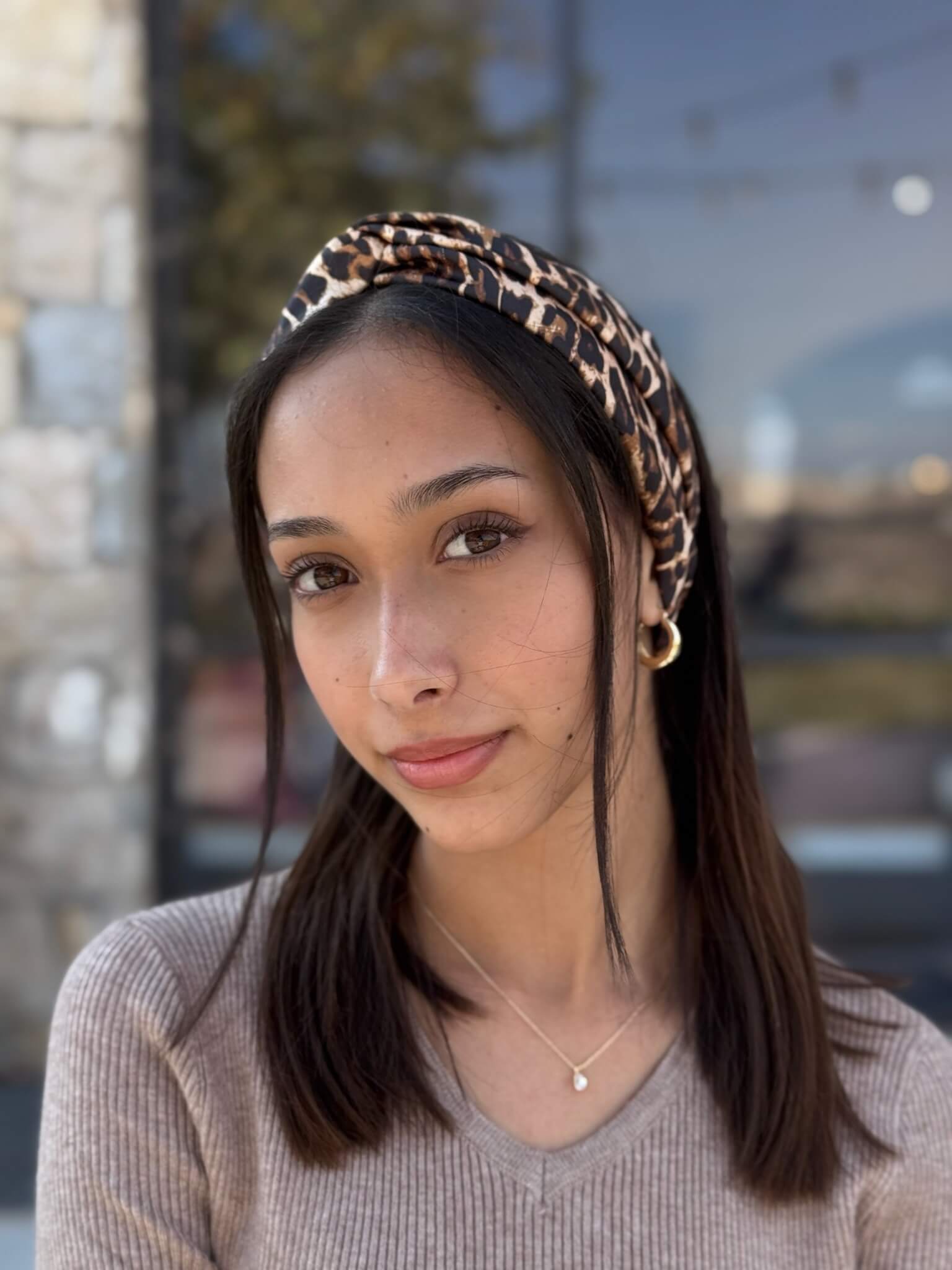 How to wear a headscarf with short hair