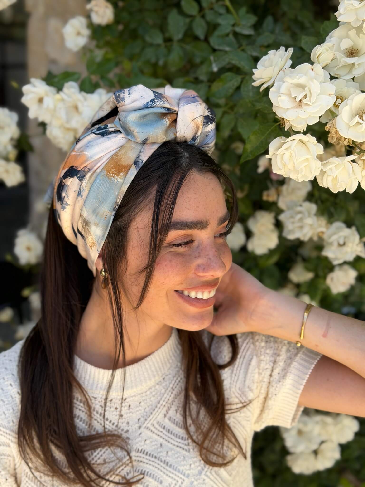 סרט קשירה לשיער בד דמוי פשתן מקושקש כחול נייבי תכלת מעושן ושמנת