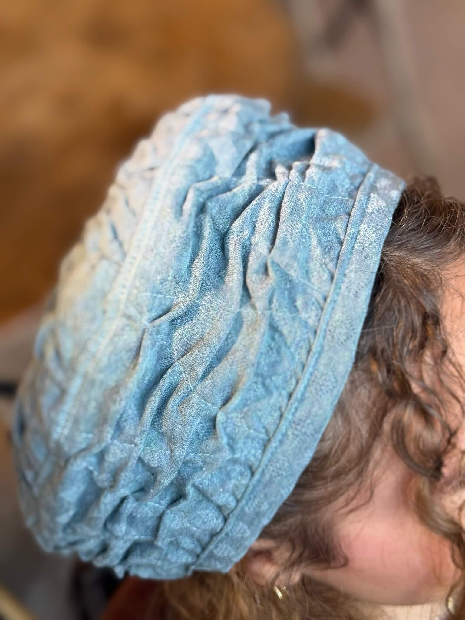 ברט בד מעויינים תכלת מעושן