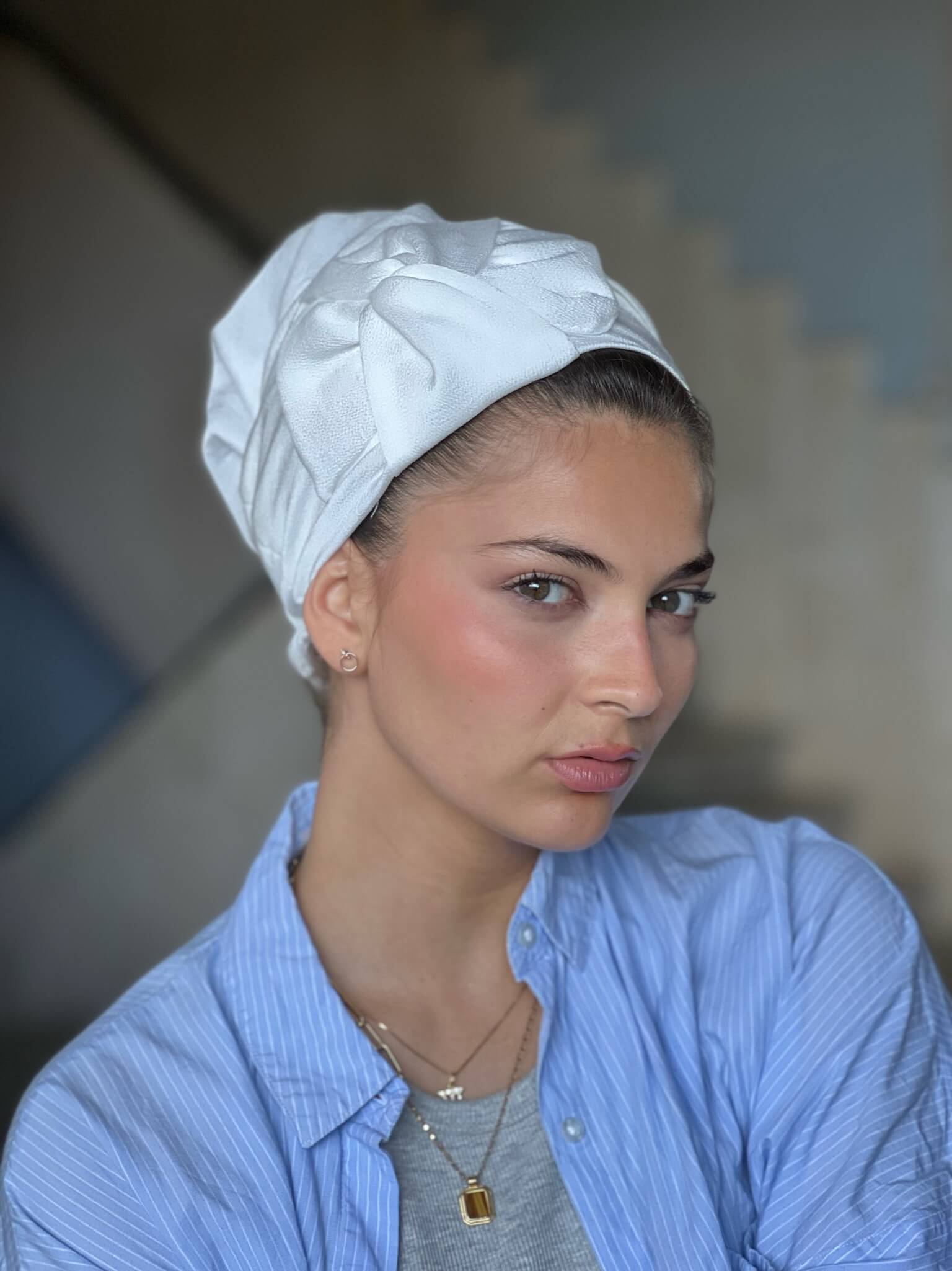 מטפחת ראש שיפון מבריק אוף וית