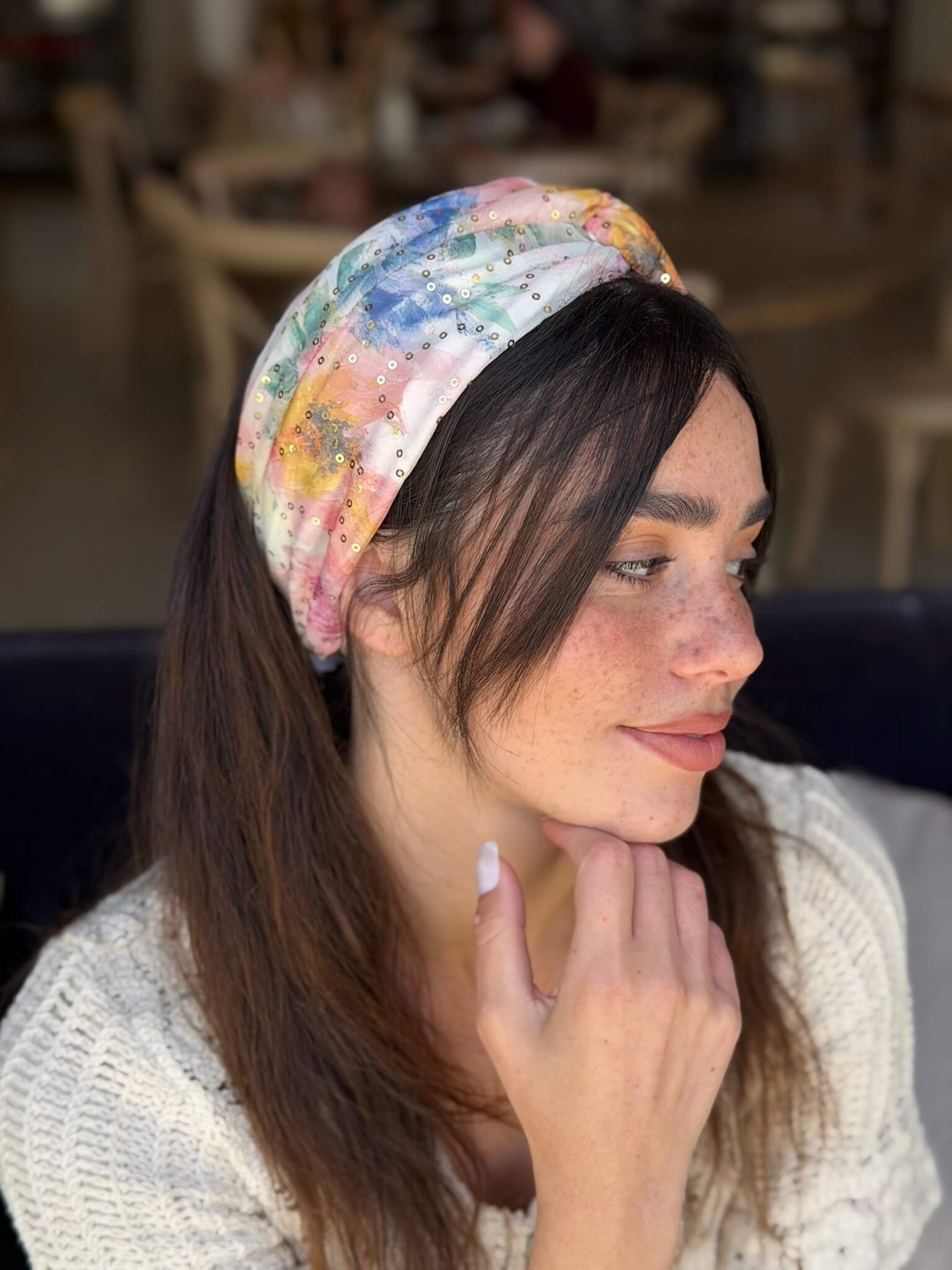 מיני טורבן שיפון עם פייט זהב עדין פירחוני מעושן צבעי פסטל