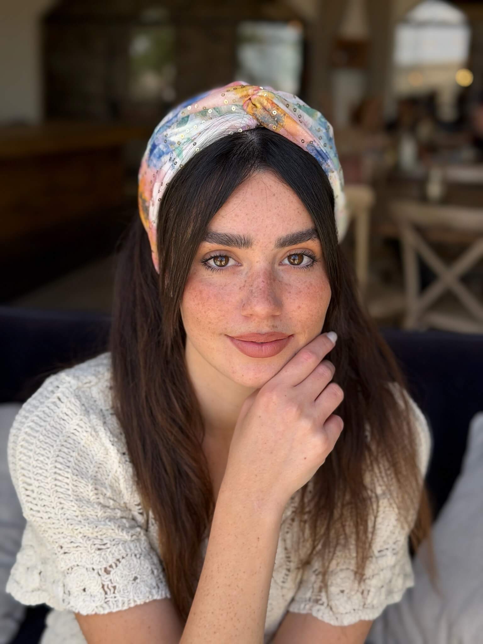 מיני טורבן שיפון עם פייט זהב עדין פירחוני מעושן צבעי פסטל