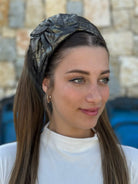 סרט לשיער שחור זהב עם הדפס פירחוני